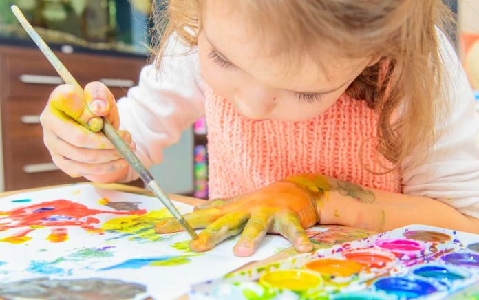 5 Paint Palette Alternatives for Crafty Kids