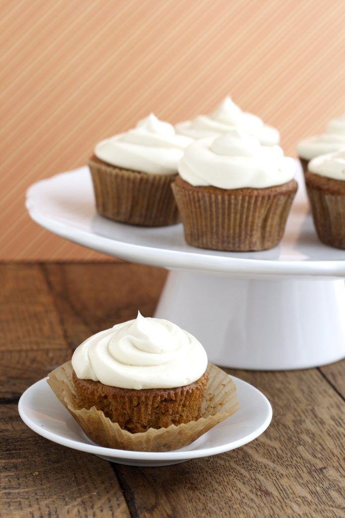 Carrot Cake Cupcakes with Maple 