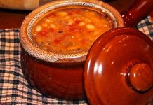 Hearty Tuscan White Bean Soup Recipe 