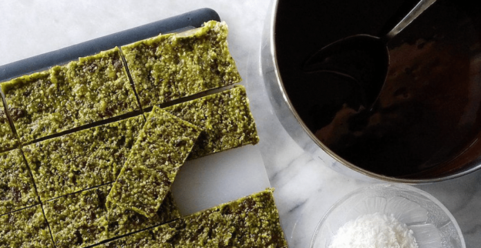 Decadent Matcha Hemp Chocolate Bar Recipe 