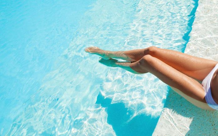 Salt Water Pool Systems vs. Chlorine Pools