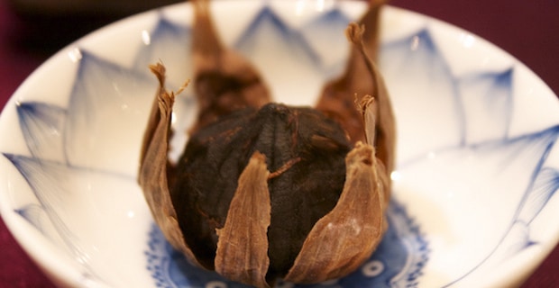 Black Garlic: Take a Walk on the Antioxidant-Rich Side 