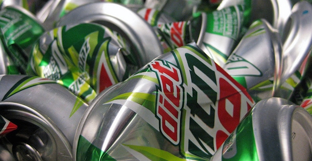 Diet Soda Screws Up Your Brain and Body 