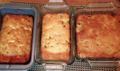 Banana Bread Recipe with Chocolate and Golden Berries 