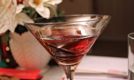 Sip Swap: 4 Unhealthy Holiday Cocktails to Avoid and 3 Healthy Alternatives 