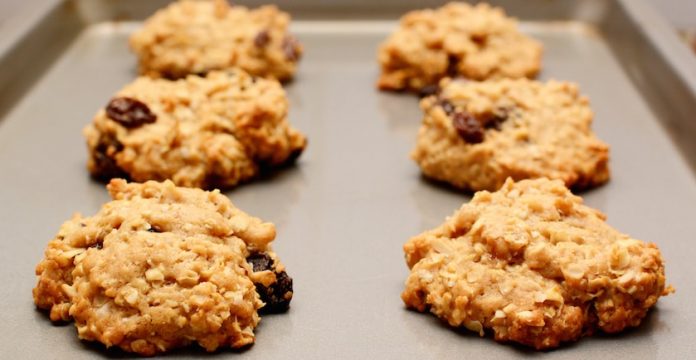 No-Bake Oatmeal Raisin Cookie Recipe 