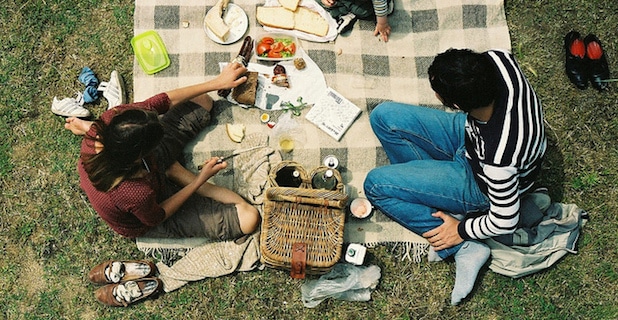 Packing a Healthy Picnic 