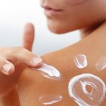 9 Reasons to Use 100% Natural Sunscreen 9 Reasons to Use 100% Natural Sunscreen