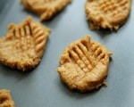 Effortless Gluten Free Peanut Butter Cookies 