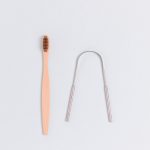 What You Should Know About Tongue Scraping tongue scraper