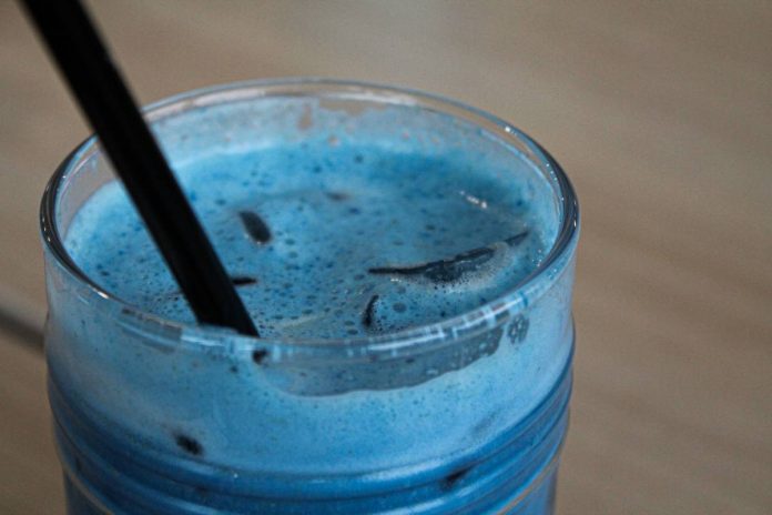 blue butterfly pea latte